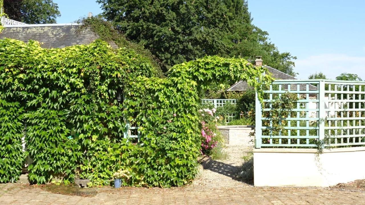 Juvigny-Val-d'Andaine Le Glycine A Manoir Sainte Cecile 아파트 외부 사진